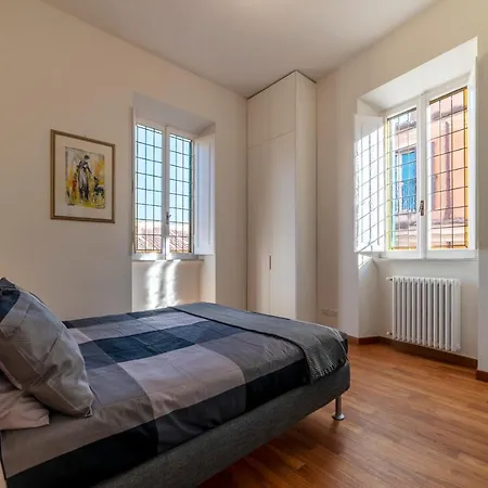 Guesthost - Trastevere Luxury With Terrace *