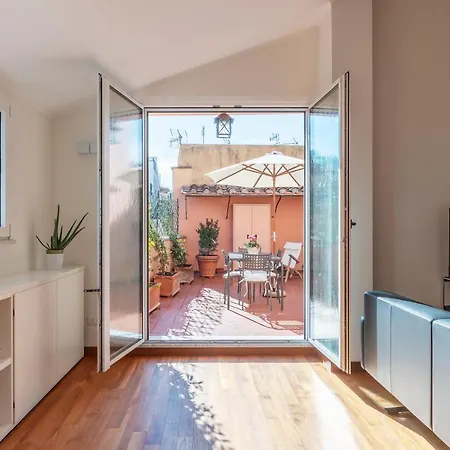 Guesthost - Trastevere Luxury With Terrace Apartamento *